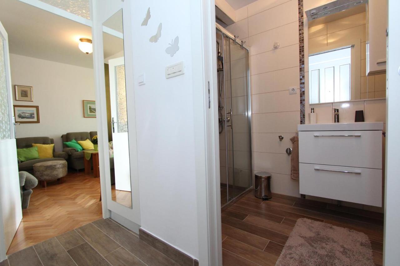 Apartment Elia Rovinj Exterior foto